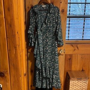 Max Studio Forest Green Botanical Print Midi Dress